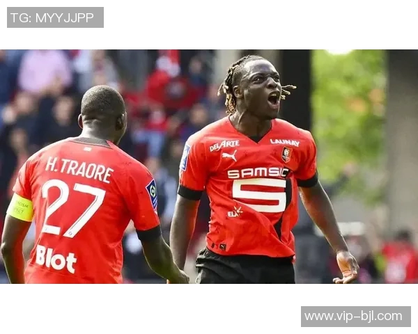 曼城官方祝贺19岁小将查理格雷成功完成一线队首秀 曼城官方祝贺19岁小将查理格雷成功完成一线队首秀