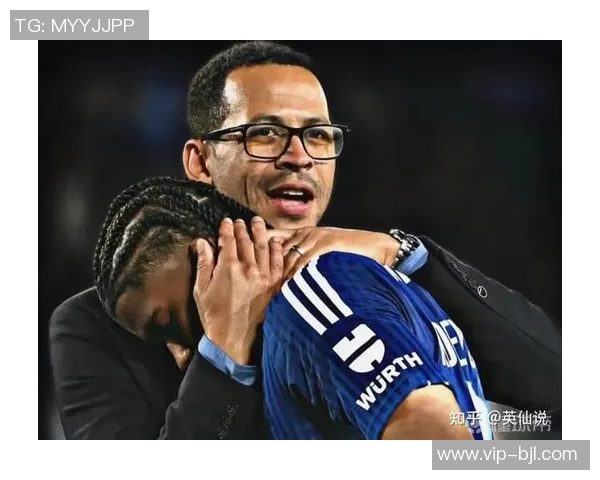 布莱顿旧将罗塞尼尔成为蓝军新帅34岁时退役经历引关注